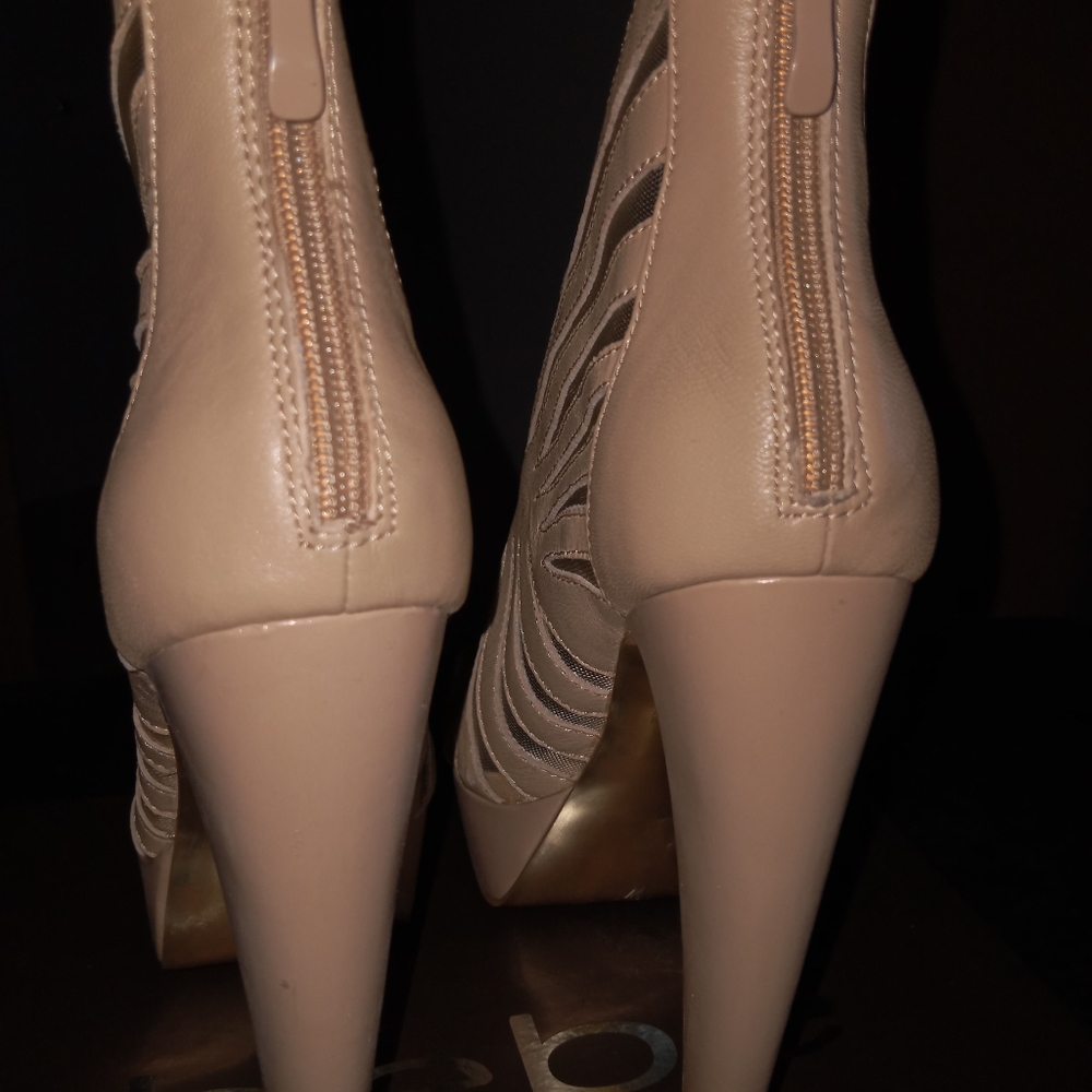Shoes - Picture 3 of 5